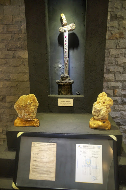 Keris Ki Naga Minulya yang dibuat dari Lahar Gunung Merapi